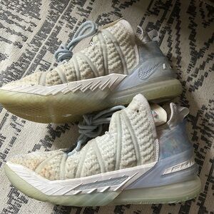 Nike Lebron 18 Men’s basketball shoe